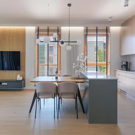 Rolling Stone - Nadmorski Dwor Premium * Γκντανσκ