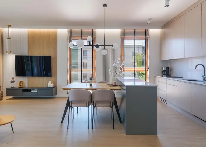 Rolling Stone - Nadmorski Dwor Premium * 格但斯克